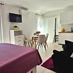 Apartment Mira