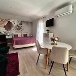 Apartment Mira